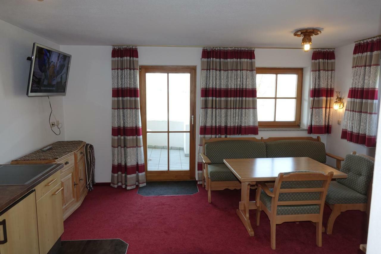 Gaestehaus Guggomos "Hopfen Am See" ฟุสเซ่น ภายนอก รูปภาพ